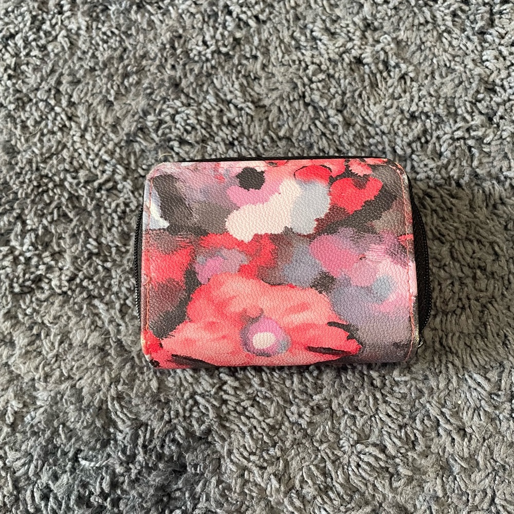 NWOT floral print expanding wallet for cards